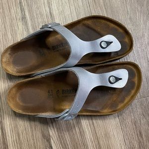 Birkenstock Gizeh size 41 silver